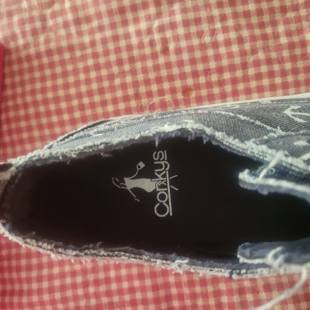 Shoes - Picture 2 of 4